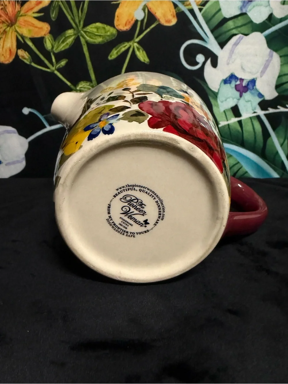 The Pioneer Woman Cream Floral Ceramic measuring cup with Red Handle